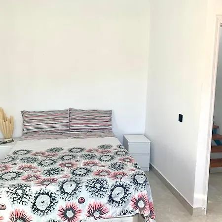 Apartment Duplex-bungalow In Playa De Americas,3 Minutes Near The Beaches In Tenerife