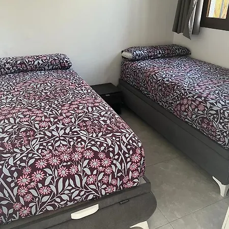 Appartement Duplex-bungalow In Playa De Americas,3 Minutes Near The Beaches In Tenerife